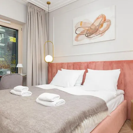 Mennica By Renters Prestige