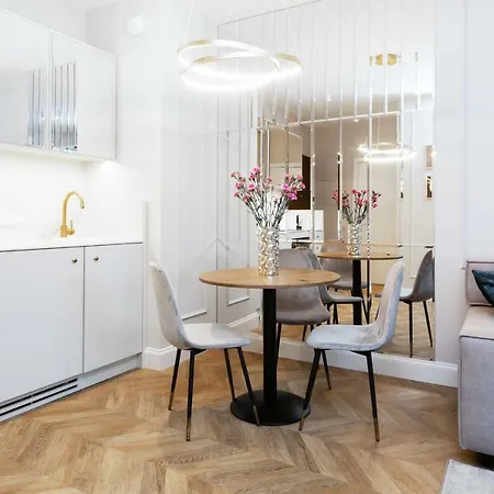 Mennica By Renters Prestige * Warsaw