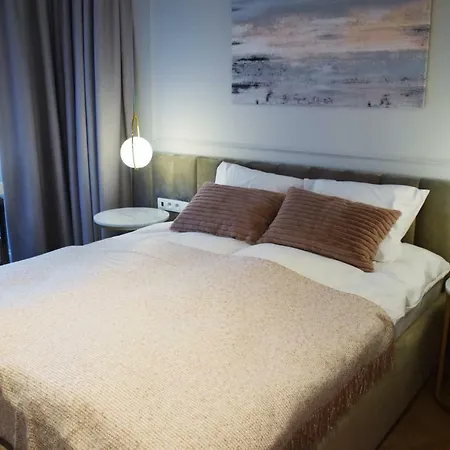 Mennica By Renters Prestige * Warsaw