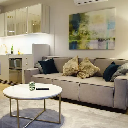 Mennica By Renters Prestige *